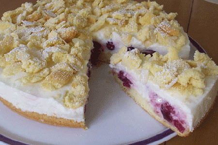 Flockentorte, Bröseltorte mit Kirschen