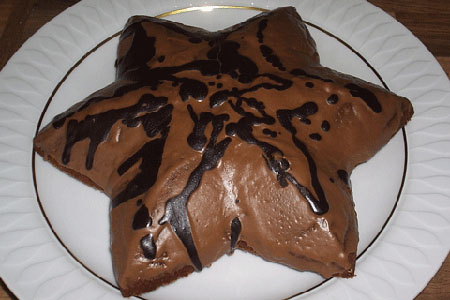 Mandel-Sternkuchen - Kuchenrezept Mandelkuchen aus der Form